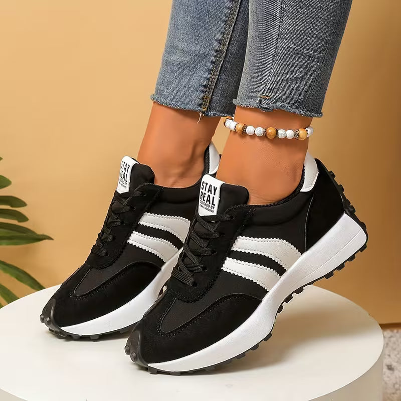 Comfortable Trainers for Women with Colorblock Panel Lace Up Cushioned Sole Retro Runner Style