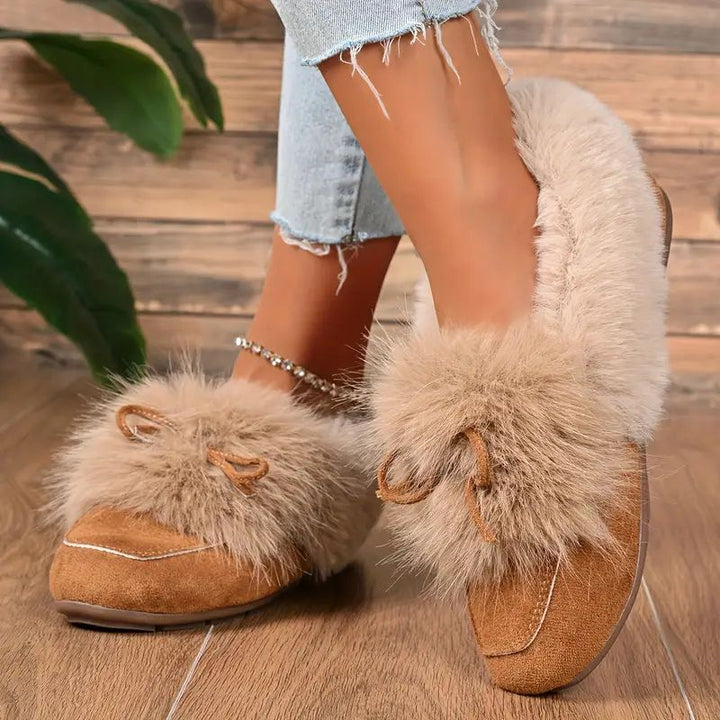 Comfortable Slippers for Women with Faux Fur Pom Detail Cushioned Slip On House Shoes