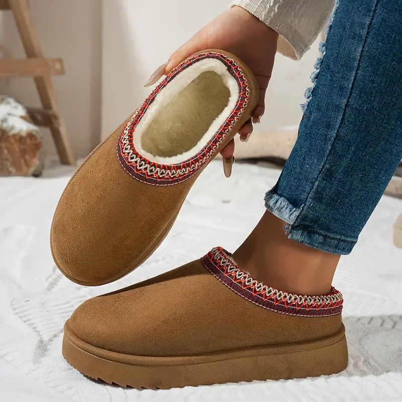 Comfortable Winter Shoes for Women with Rhinestone Trim Faux Fur Lining Platform Ankle Boot Style